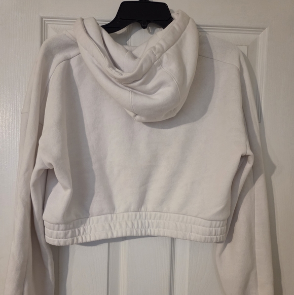 Alphalete White Cropped Hoodie - Picture 2 of 6